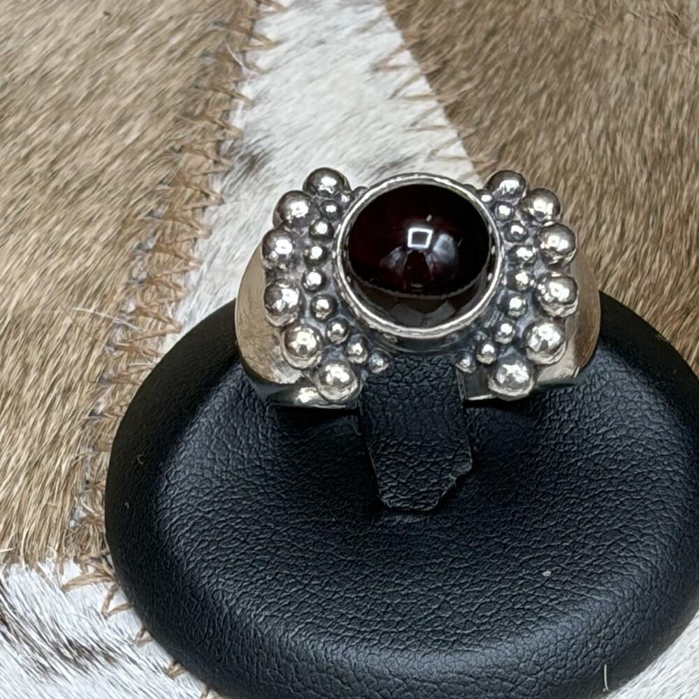 Sterling Silver Women’s Ring With Garnet Stone Silver Beads Size 9